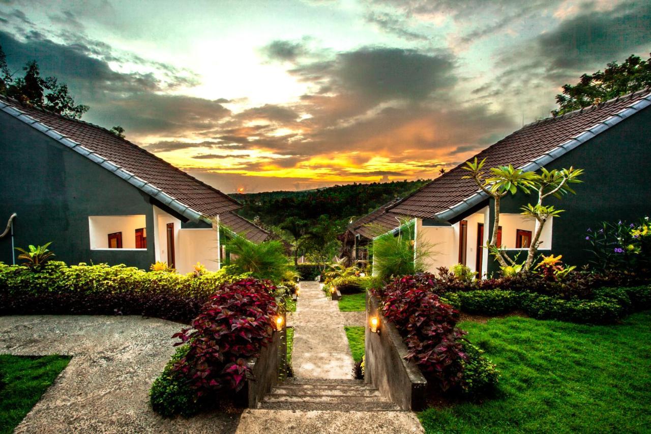 Singgahan Bungalow By Ecommerceloka Toyapakeh ภายนอก รูปภาพ
